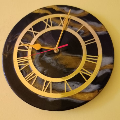 Resin wall clock